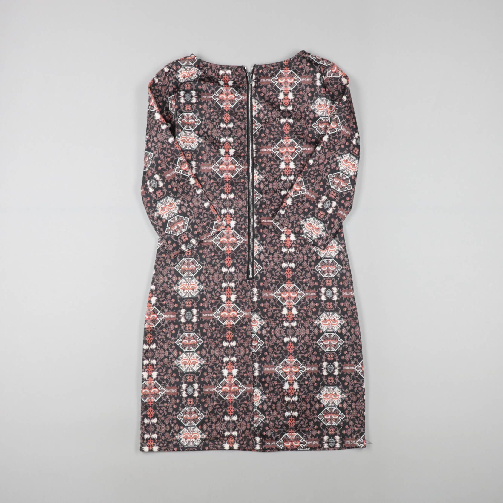 платье не указано