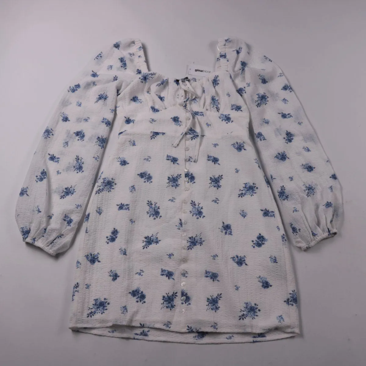 платье Gina Tricot