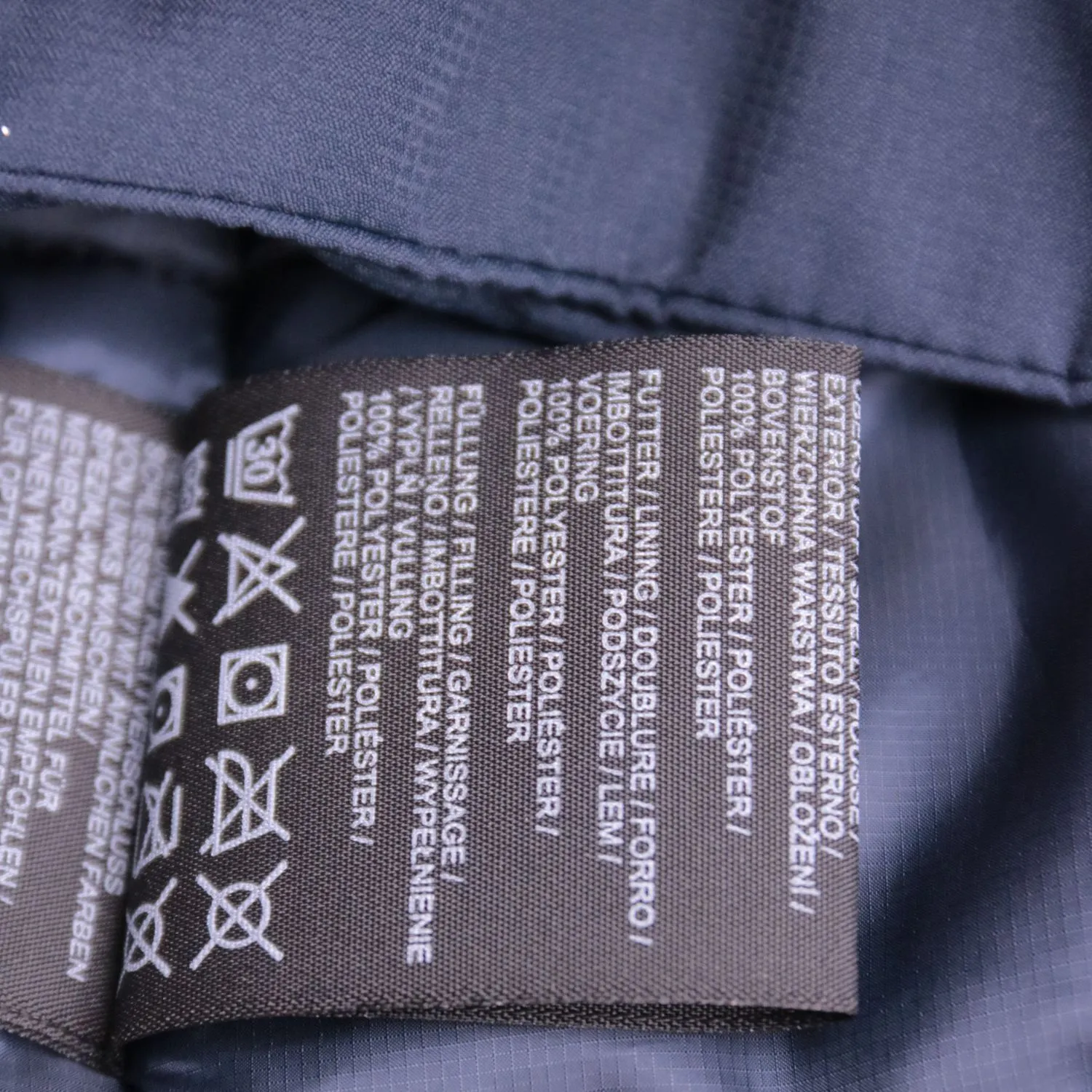 Тёмно-синяя куртка Jack Wolfskin с капюшоном, размер 48 (L)